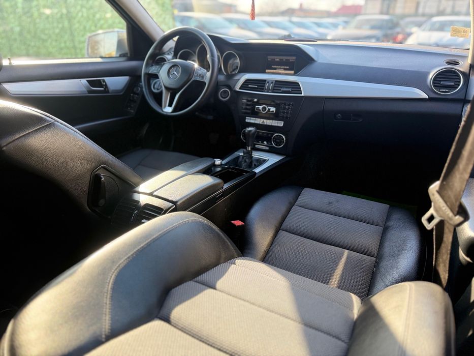 Mercedes C200 CDI 2012 facelift-Posibilitate Rate-AVANS 0
