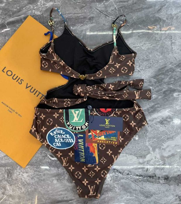ЛВ бански кафяв цял боди топ шарен louis vuitton LV уникален
