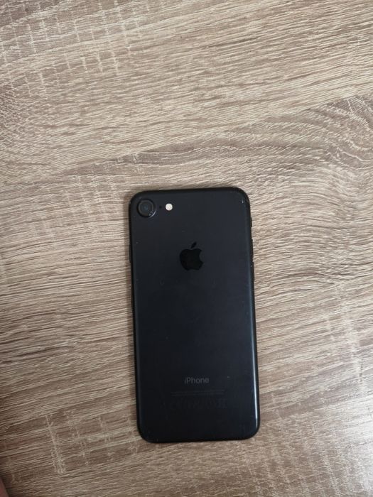 Продам iPhone 7 128gb