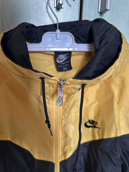 Ветровка с капюшоном NIKE