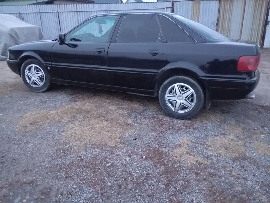 Ауди б4 80 срочно продам