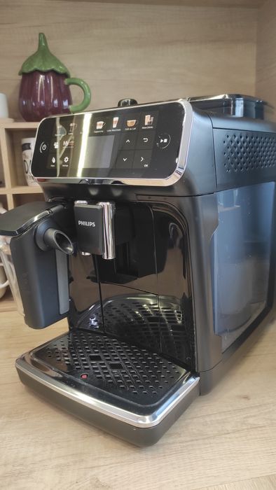 Кафемашина автомат Phillips Latte go, серия 5400