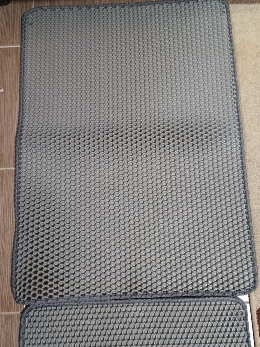 Подложка за котешка тоалетна