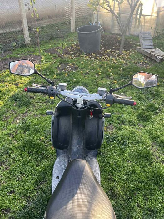 Продавам скутер 50 кубика