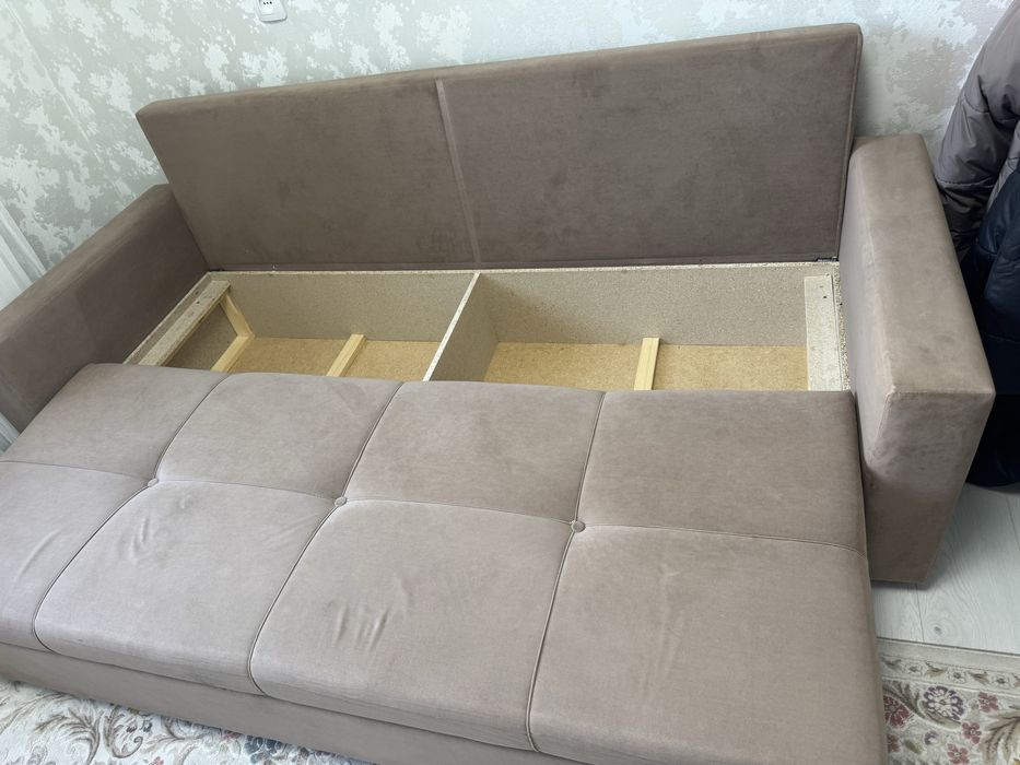 Продам диван в хорошем состоянии