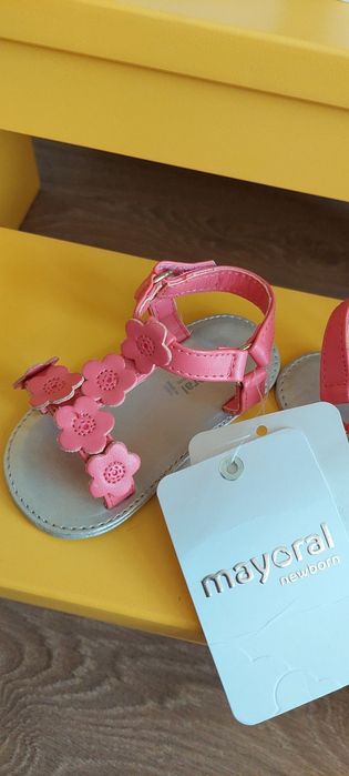 Нови бебешки сандали Mayoral 19 номер, H&M 18-19н, Nelli Blu 20н