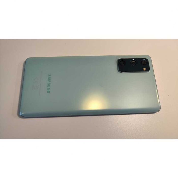 Samsung Galaxy S20 FE 128GB, 6GB RAM, 120hz, Android 13 - перфектен