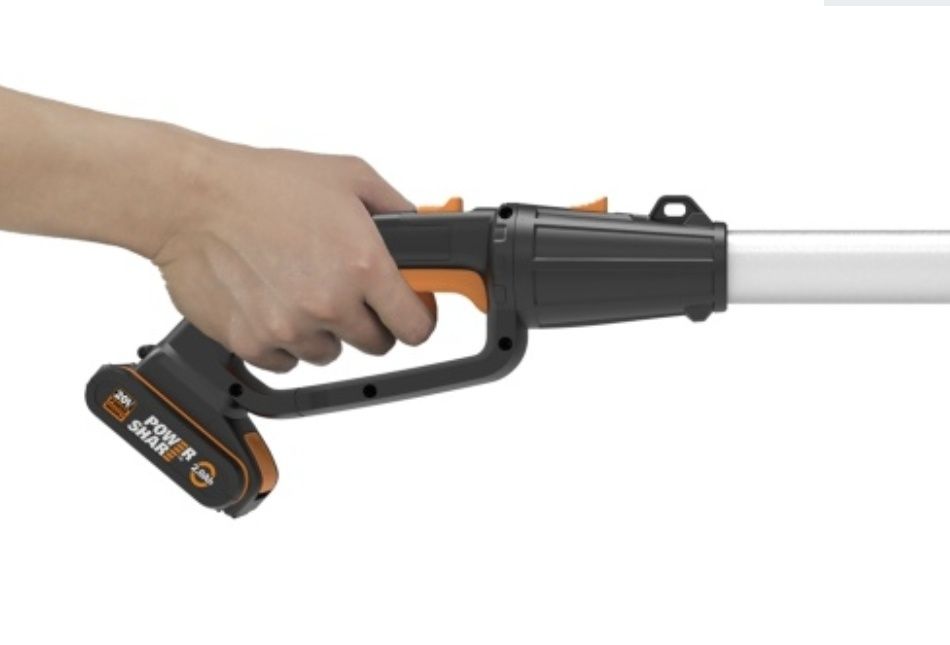 Vând mașină de tuns gard viu worx