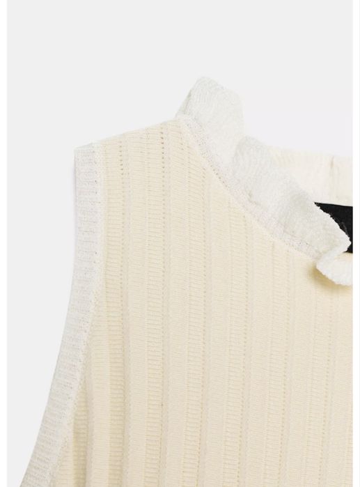 Бежовa блузка Zara