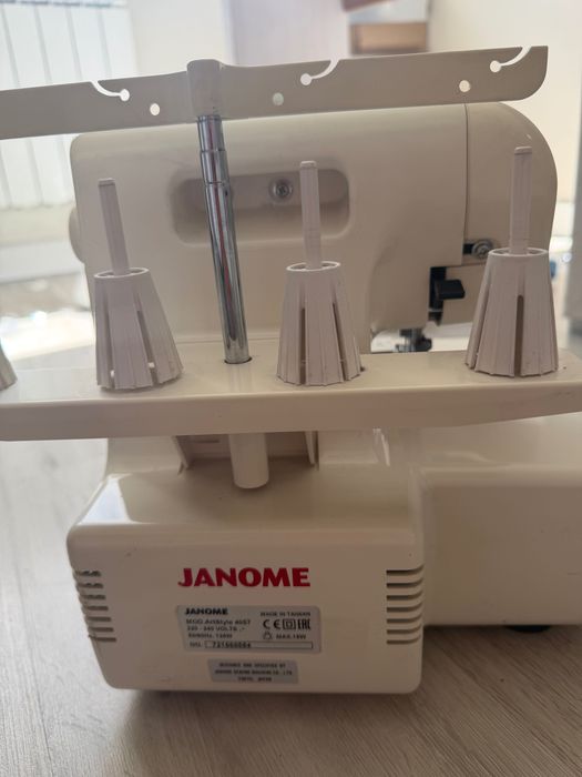 janome 4057 Оверлок