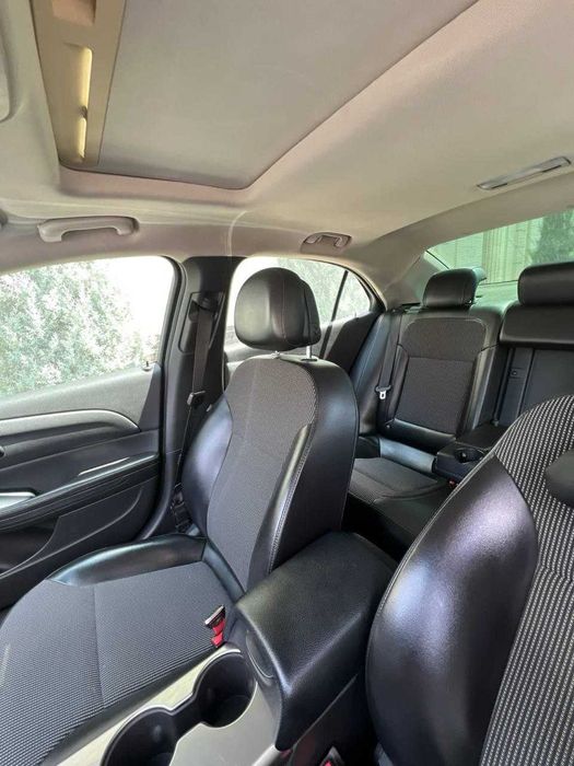 Chevrolet Malibu 1 2013 c люком