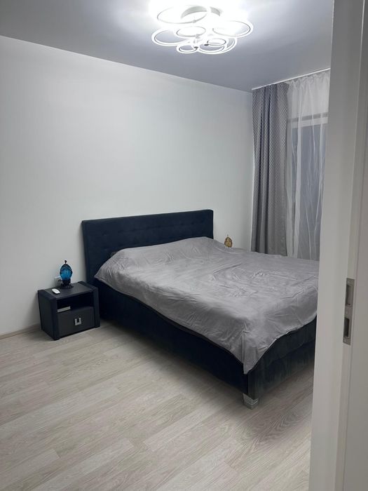 închiriez apartament cu loc de parcare inclus în Avantgarden 3