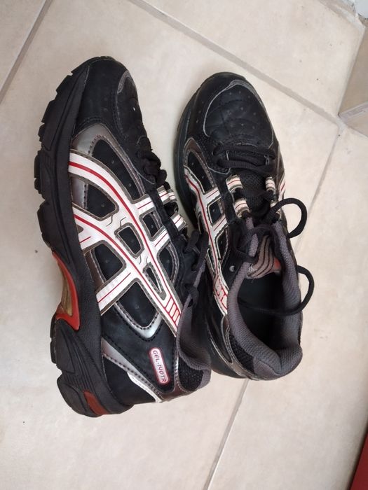 Маратонки Asics Gel номер 37,5