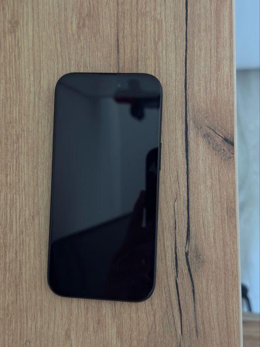 iPhone 15 128GB