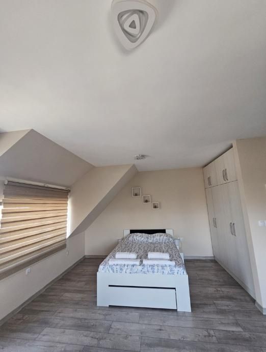 Дава се под наем Едностаен апартамент в Пловдив, Младежки Хълм - 36 кв.м за 500 € - Снимка #2