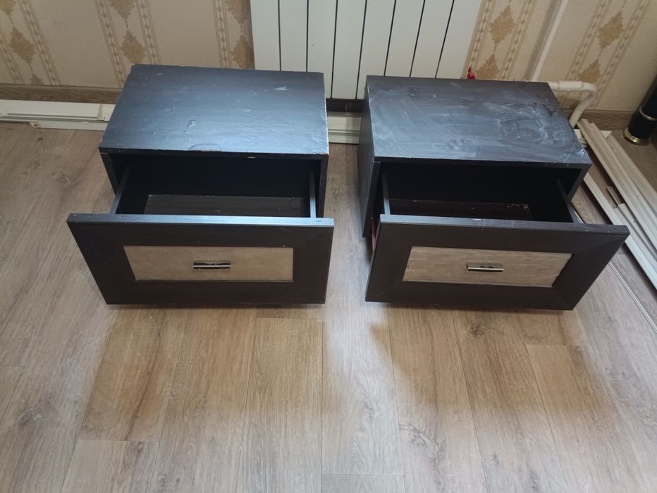 2 тумбочки прикроватные