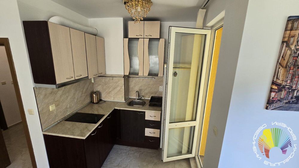 Дава се под наем Двустаен апартамент в Бургас, Център - 70 кв.м за 408 € - Снимка #2