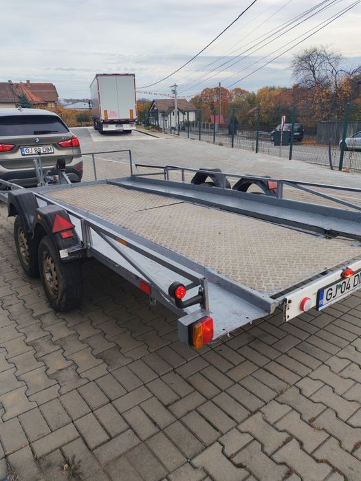 Vand Platforma /Remorca 2000 kg , 4 m x 2 m suprafață utila