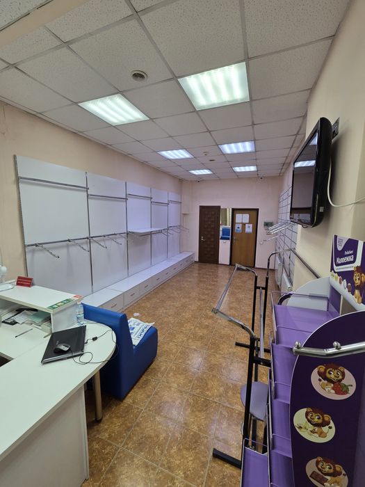 Торговое оборудование для одежды