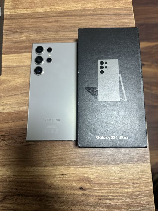 Galaxy S24 Ultra в гаранция до 14.01.2027