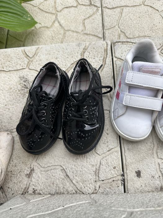 Обувки и сандали