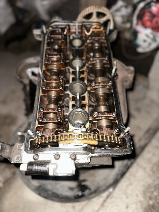 На АУДИ  А6 Запчасти матор