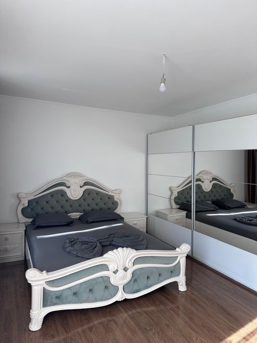 Vand apartament cu 3 camere si doua bai