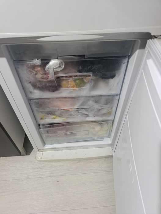 Холодильник LG состояние хорошее