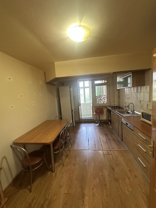 Proprietar – Spatios 4 Camere 2 bai, Zona Promenada Mall (Parter înalt, Boxă proprie, 3 balcoane)
