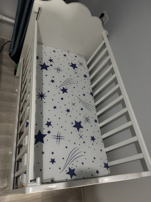 Продаётся детский манеж в отличном состоянии.