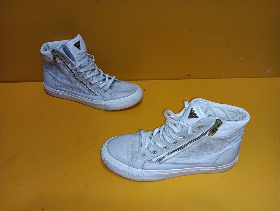 Guess Los Angeles N 37 кожени