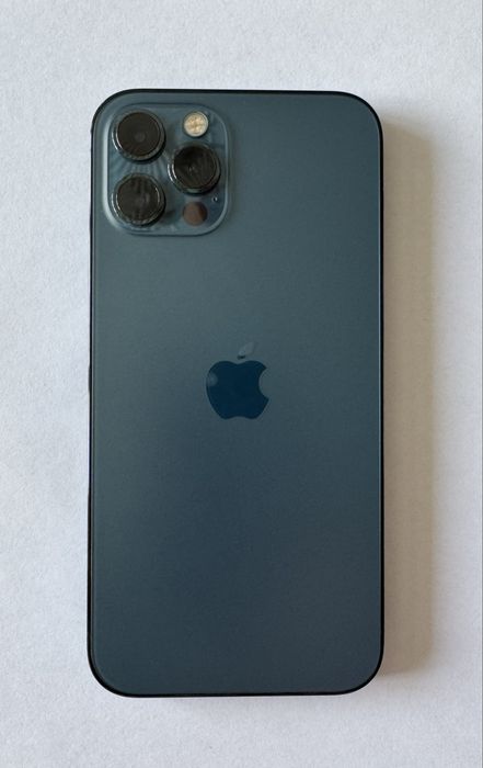 Продам IPhone 12 Pro