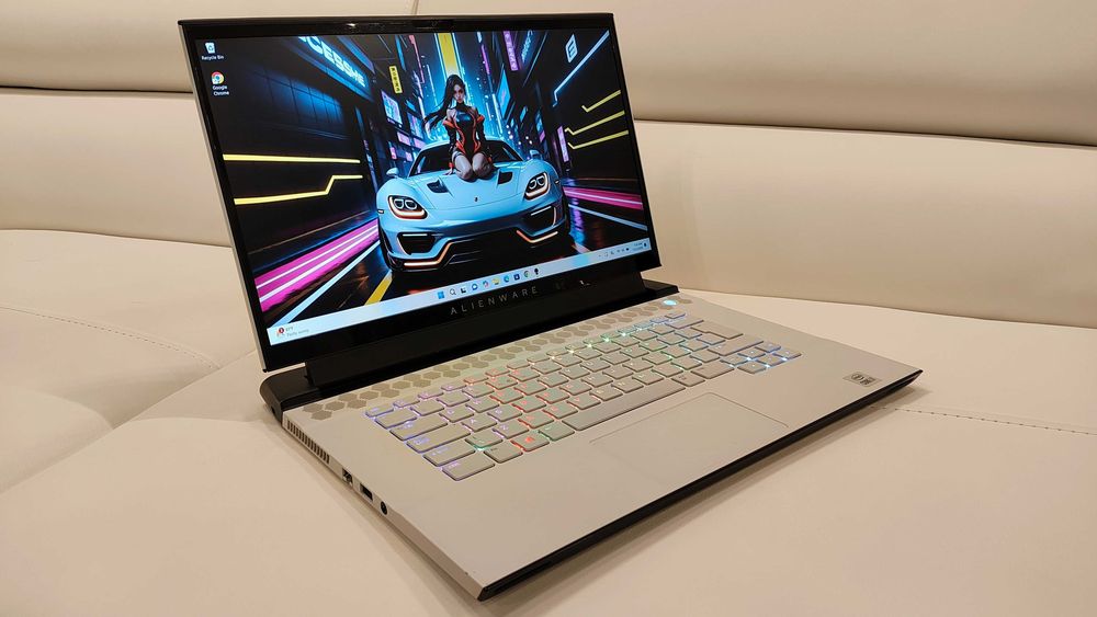 Laptop Gaming Alienware,  Intel Core i7-10870H,, ram 32 GB, NVIDIA GeForce RTX 3070 8GB, 300hz