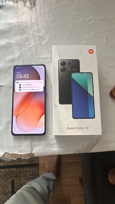 Продам смартфон redmi note 13