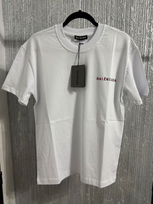 Vand  Blugi Lungi sau scurti si tricouri unisex , Calitate superioara !