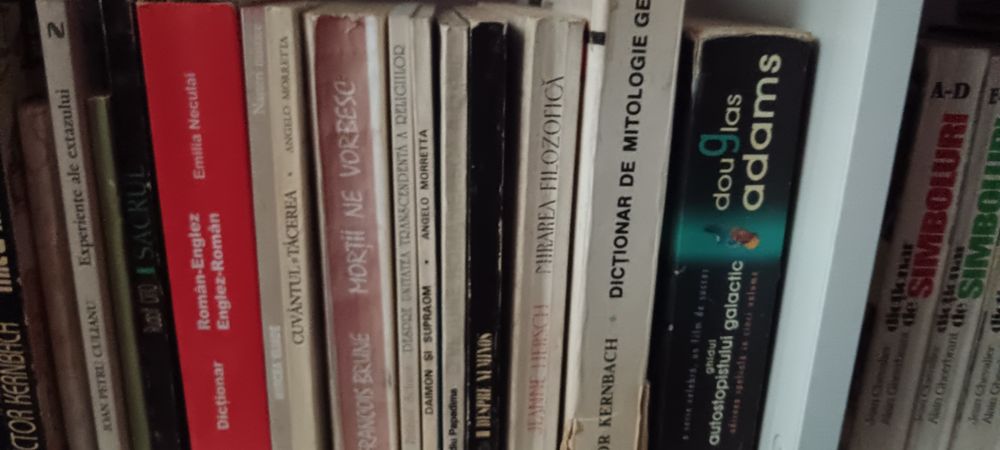 Lichidez biblioteca cu cărți de filosofie etnologie antropologie