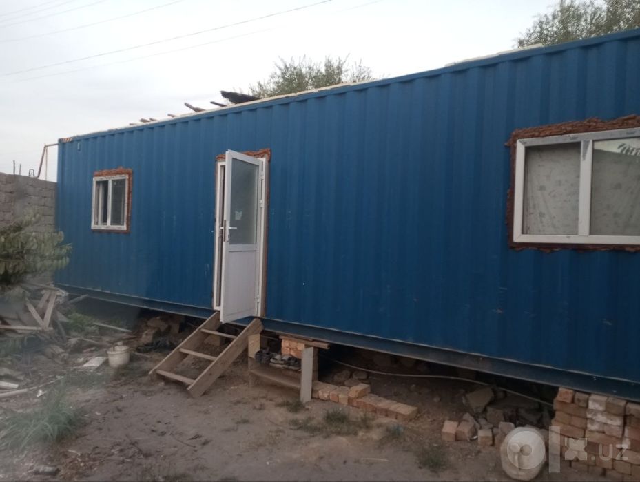 Kanteynerli uy sotiladi