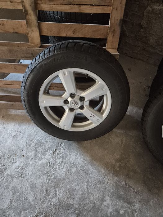 Джанти с гуми toyota 17,11.2025год.