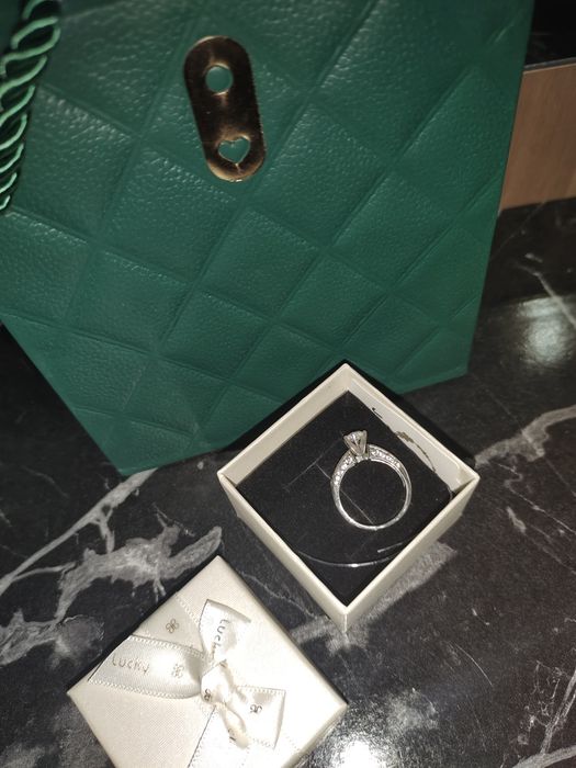 Серебро кольцо разные нежные silver. С пробой 925  подарок с упаковкой