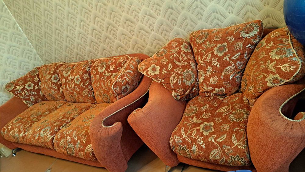 Продам Диван и кресло