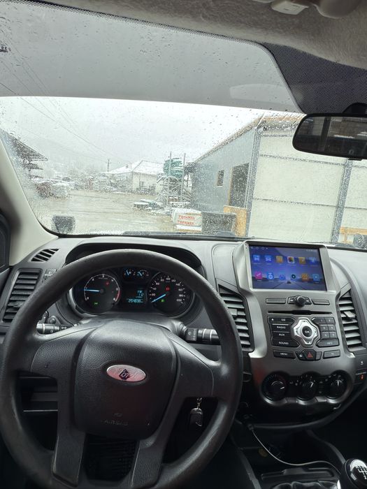 Vand Ford ranger in 2 usi