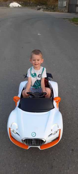 Vand masinuta electrica SUPERCAR pentru copii 2-6 ani