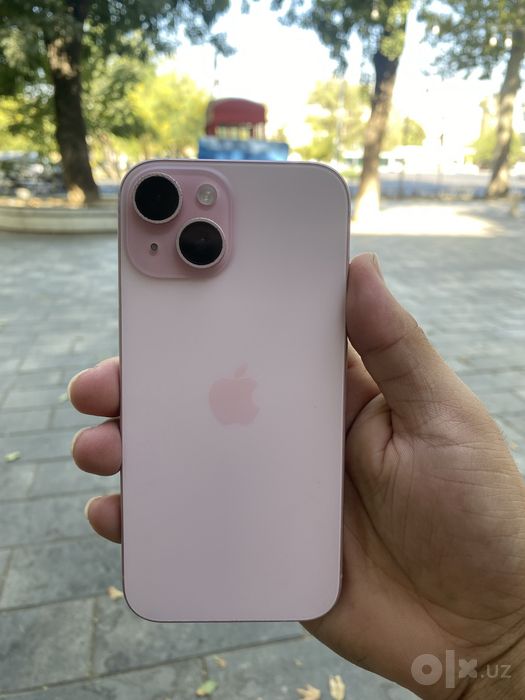 Iphone 15 розовый