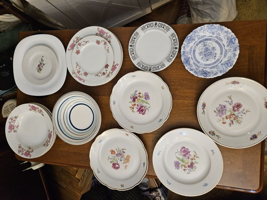 Посуда разная, тарелки и прочее