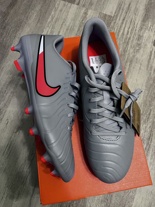 Ghete de fotbal cu crampoane Nike Tiempo 10 Legend Club noi
