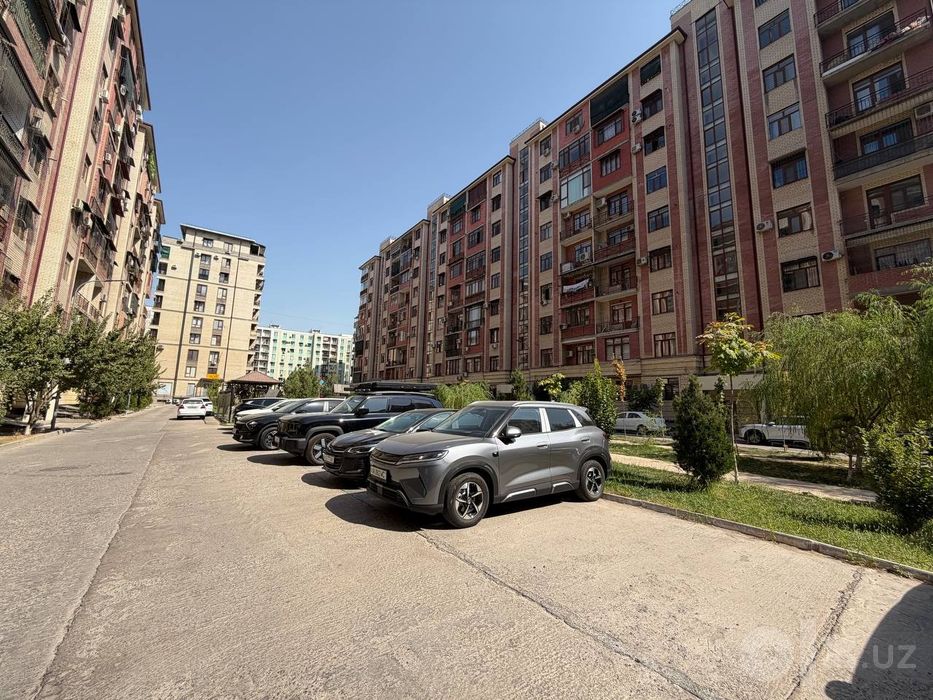 4 ком. Квартира 127 м2. Ор-р: улица Махтумкули, Макро