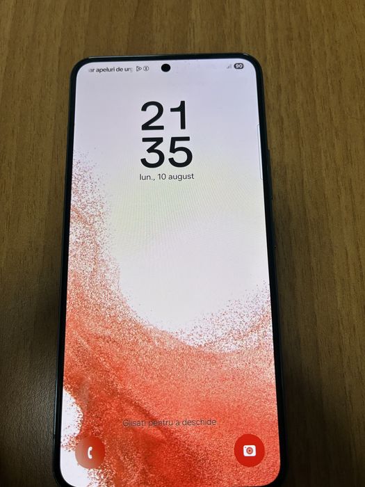Samsung s22.