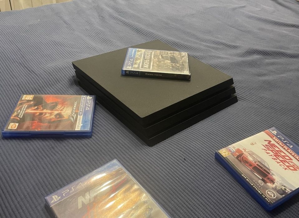 Ps 4 pro один джостик