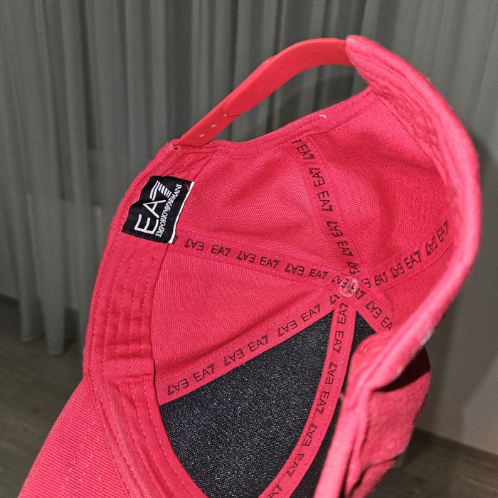 Vând șapcă Emporio Armani