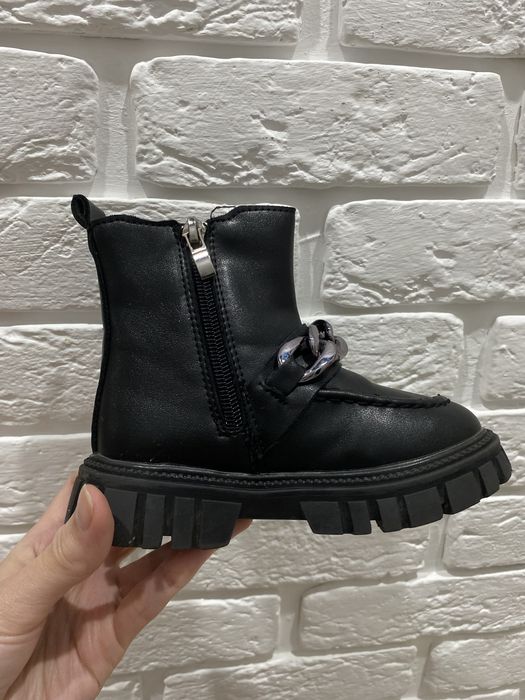 Ботинка для девочки, осень -весна